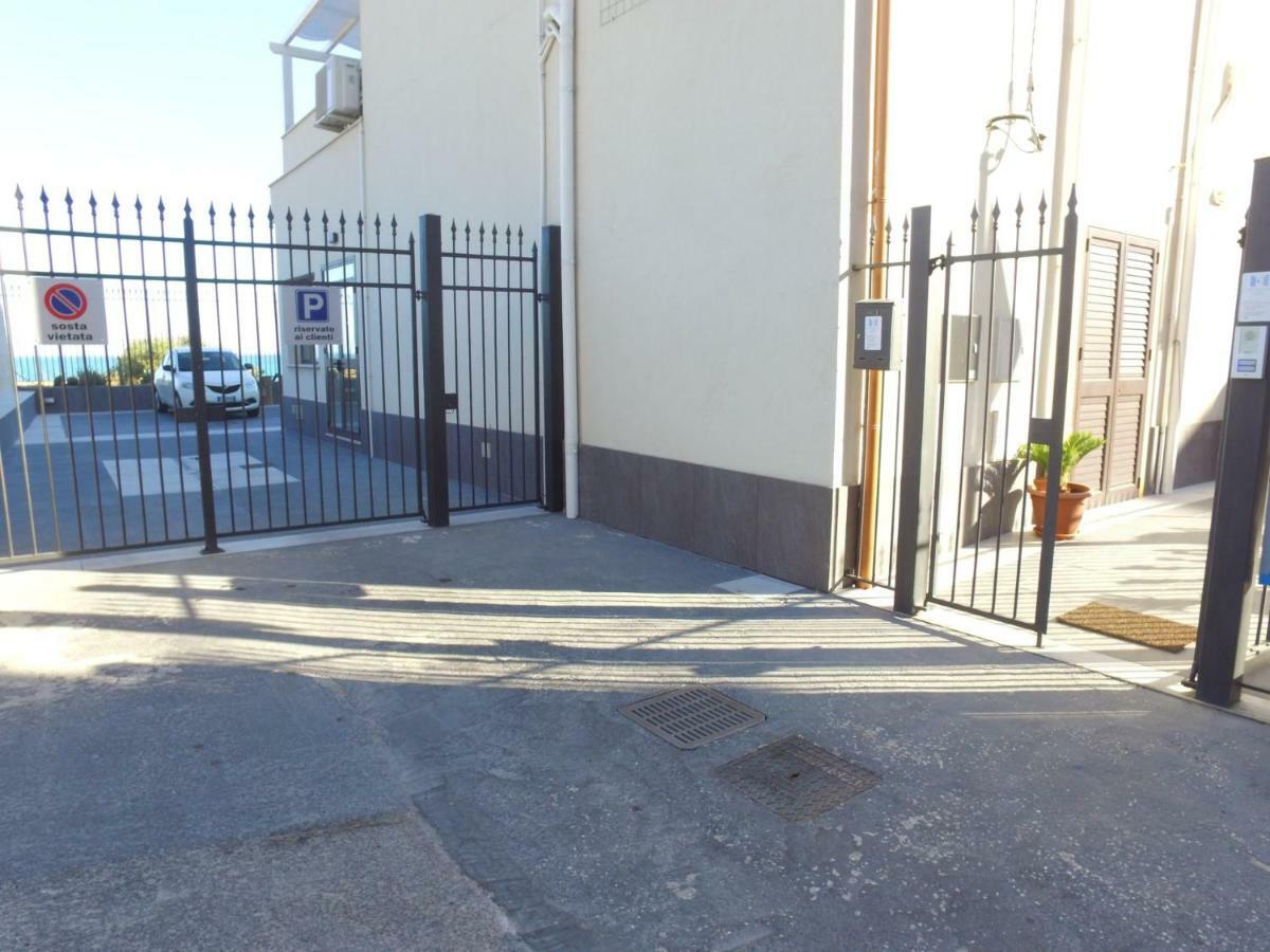 B&B Baglio Santa Croce 恩佩多克莱港 外观 照片